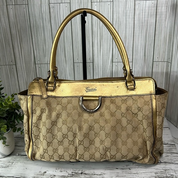 Gucci Shoulder Bag - Picture 1 of 16